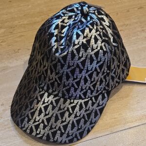 New MICHAEL Michael Kors Black/Silver Metallic Signature Adjustable Hat